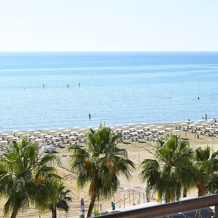 Apartment Sun Hall Larnaca